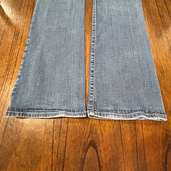 Lucky Brand medium wash Sweet Boot jeans 6/28 ankle - Picture 6 of 16